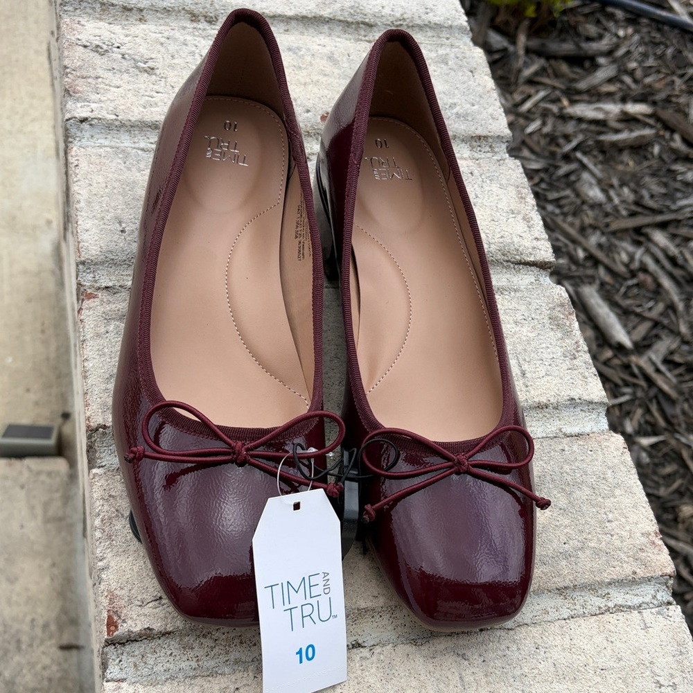 Time and Tru Women's Burgundy Patent Square-Toe Ballet Flats